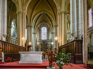 Bild "Poitiers_Kathedrale_innen_03.jpg"